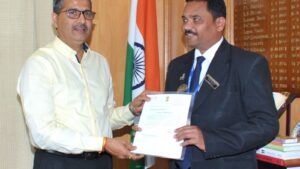 A railway employee being honoured with a letter of appreciation in the Railway Board chairmans office in New Delhi, file photo, railway staff are among the central government employees covered by Dearness Allowance